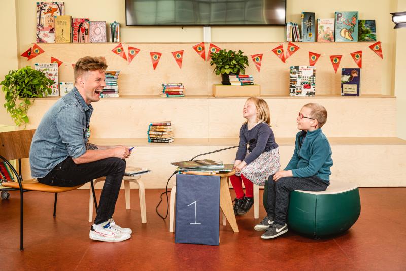 kinderen maken de winnaars bekend
