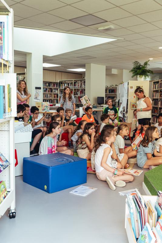 vrolijke bende op het Leesjury-feest in Oudergem