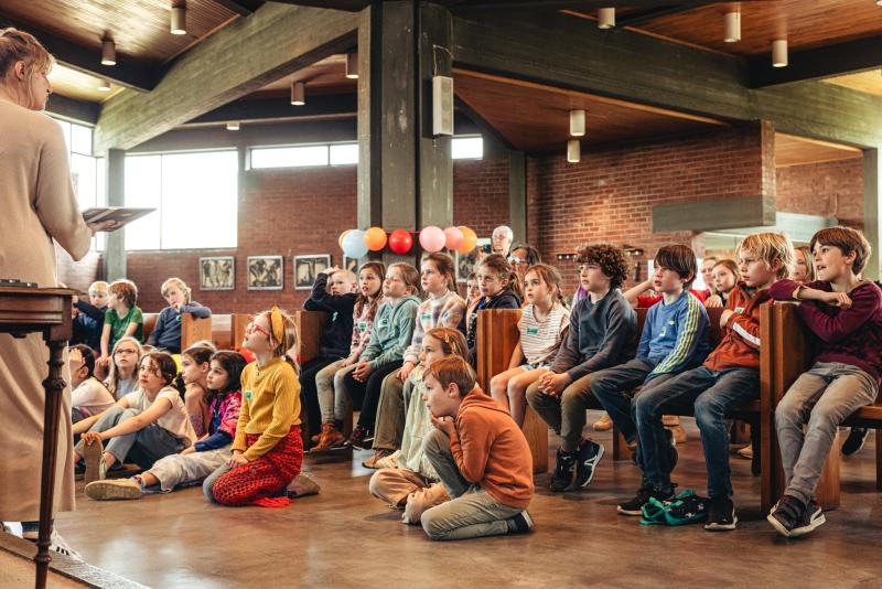 auteurslezing van Ruth Verstraeten op het Leesjury-feest in Holsbeek