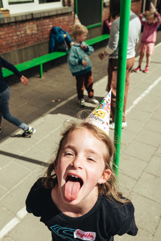 blij jurylid op het Leesjury-feest in Holsbeek