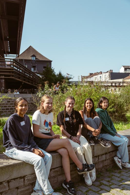 5 jonge selectielezers op een rij