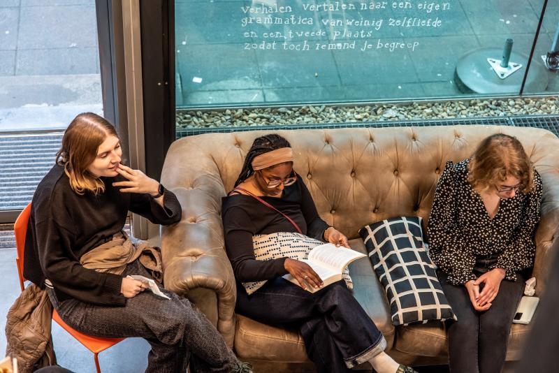 jongerenleesgroep in de Kubus