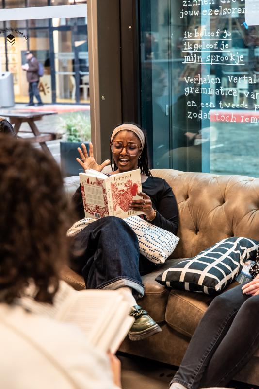 jongerenleesgroep in de Kubus