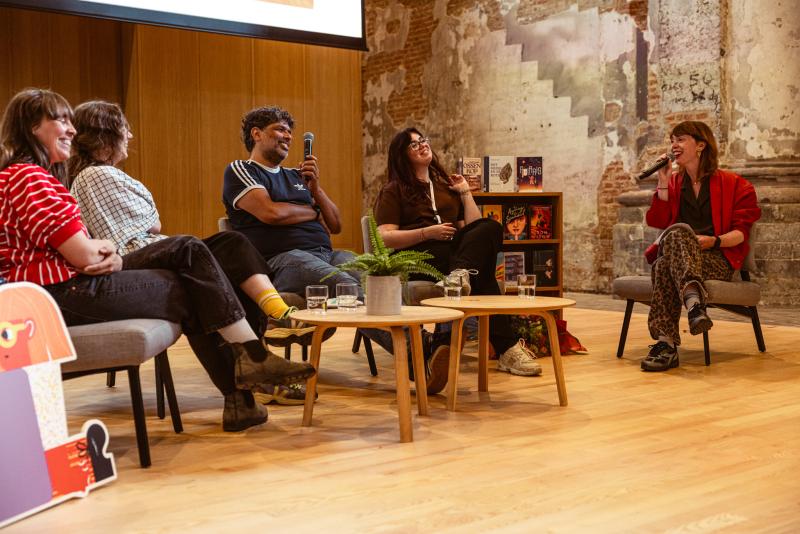 podiumgesprek met auteurs van groep 6 en 7